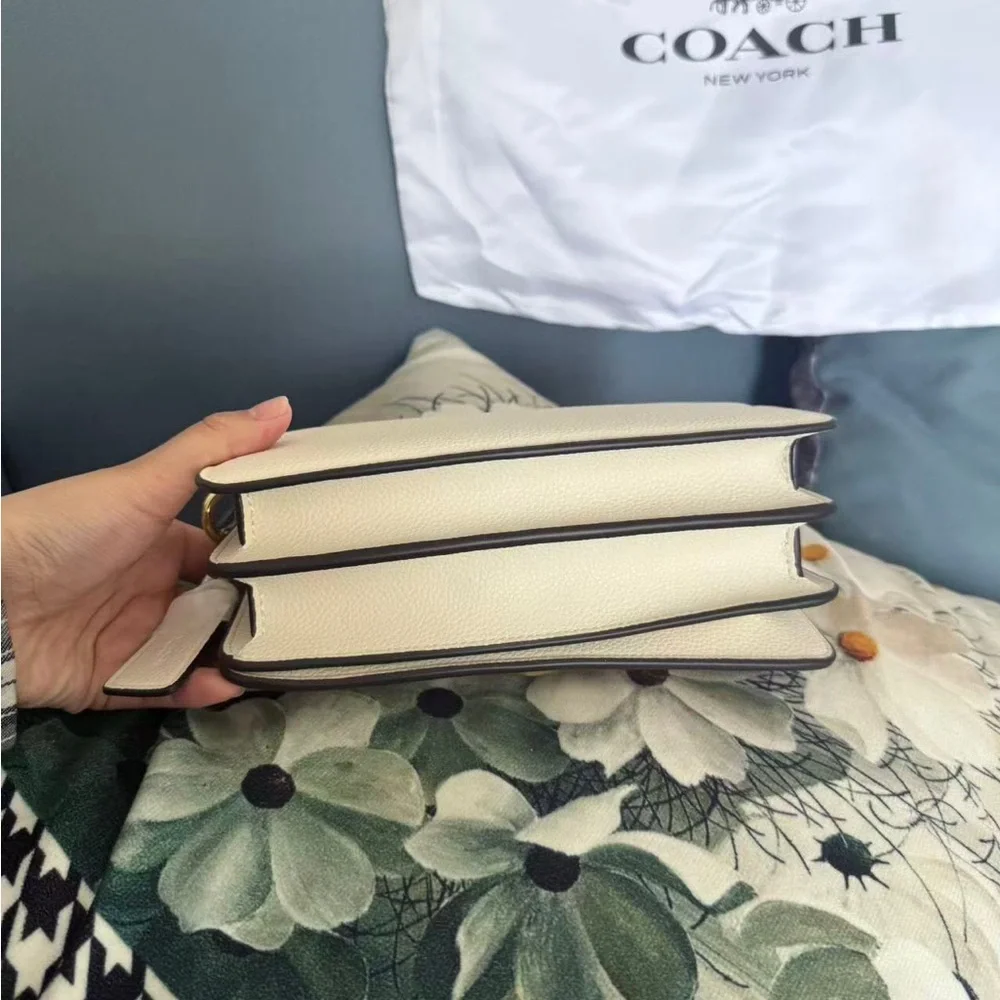 Coach White Shoulder Bag - Picture 7 of 7